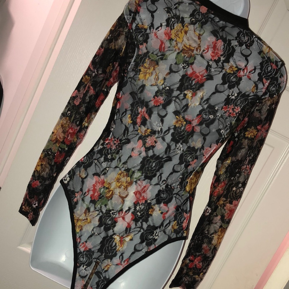 Amazon Floral Lace Long Sleeve Bodysuit nwot - Picture 4 of 4